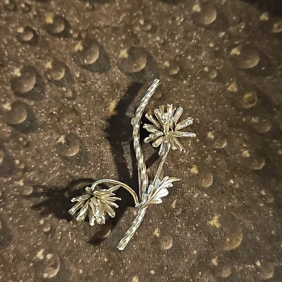 1/20 12k Gold Filled Silver Flower Pin - Picture 1 of 3